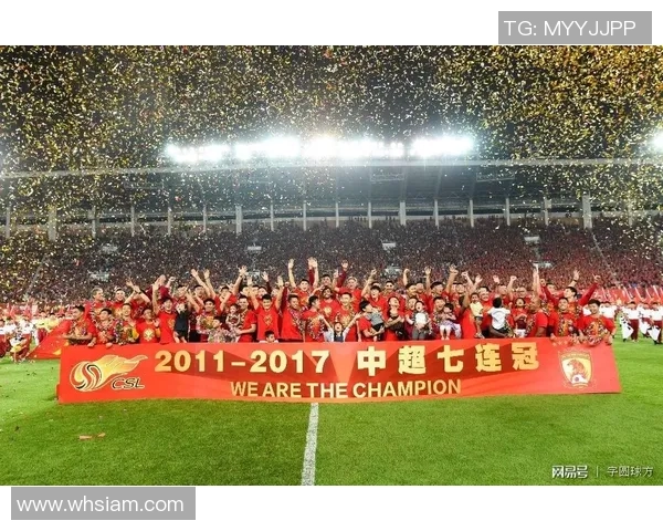 五个字足球明星的传奇故事与辉煌成就解析 五个字足球明星的传奇故事与辉煌成就解析